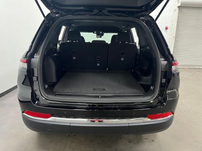 2025 Jeep Grand Cherokee GRAND CHEROKEE LAREDO 4X2