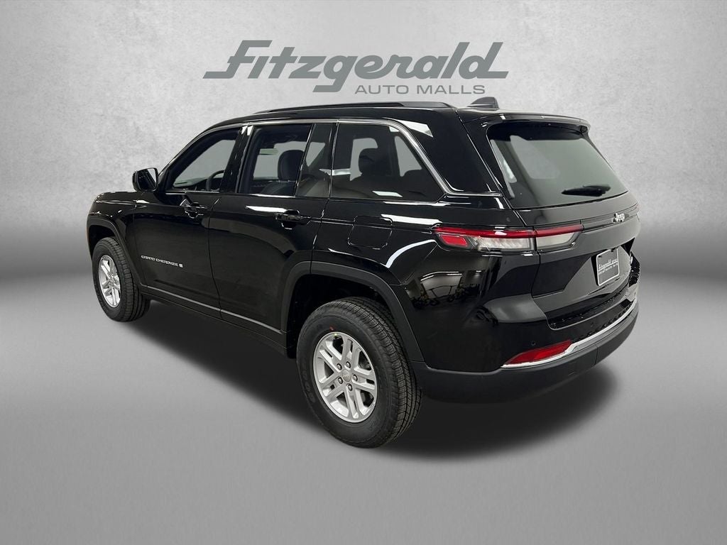 2025 Jeep Grand Cherokee GRAND CHEROKEE LAREDO 4X2