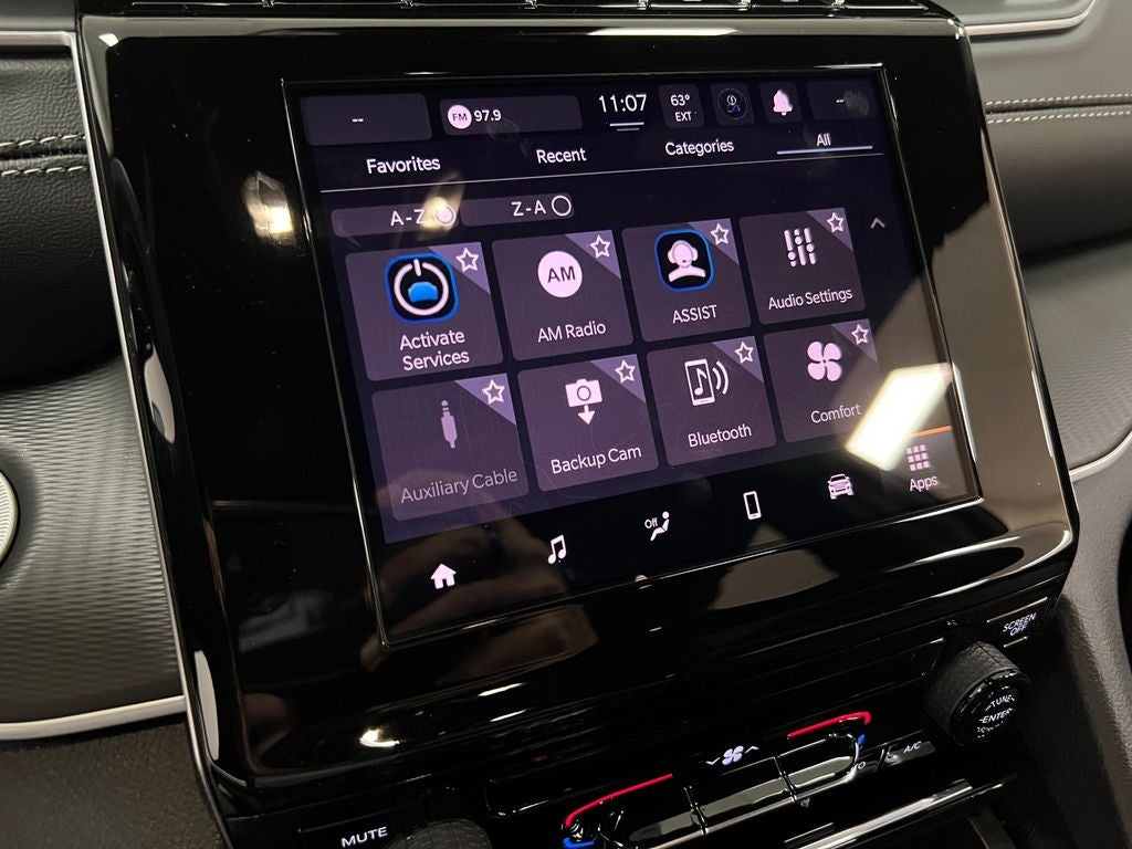 2025 Jeep Grand Cherokee GRAND CHEROKEE LAREDO 4X2