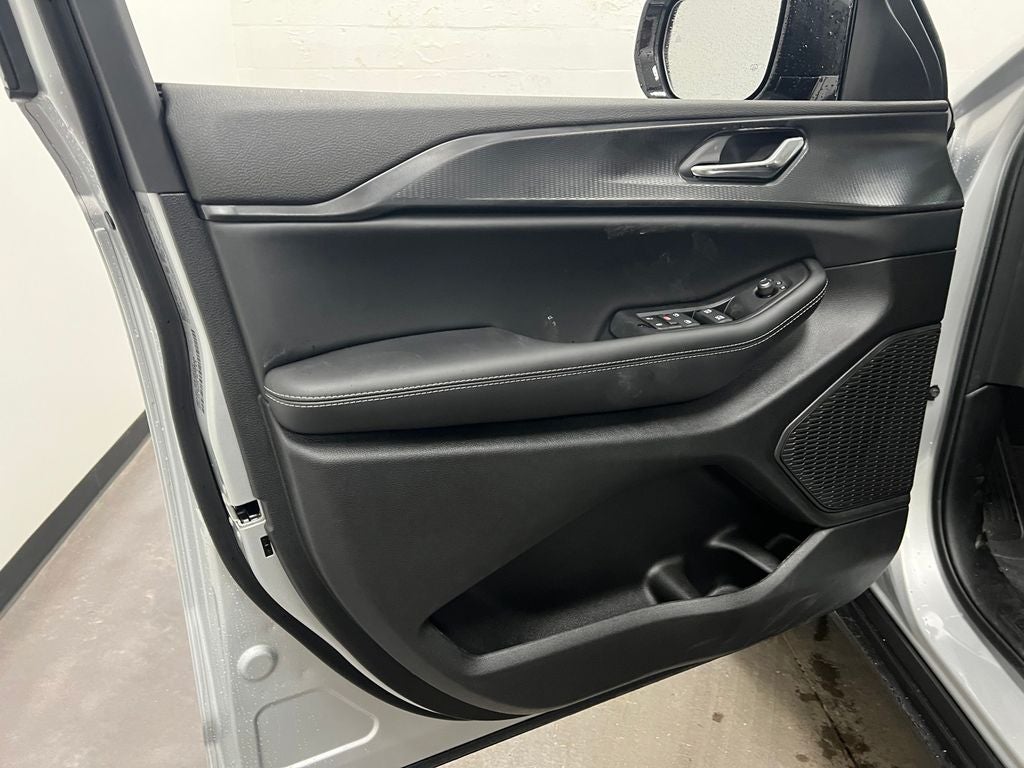 2025 Jeep Grand Cherokee GRAND CHEROKEE ALTITUDE 4X2