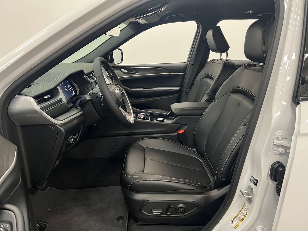 2025 Jeep Grand Cherokee GRAND CHEROKEE LIMITED 4X2