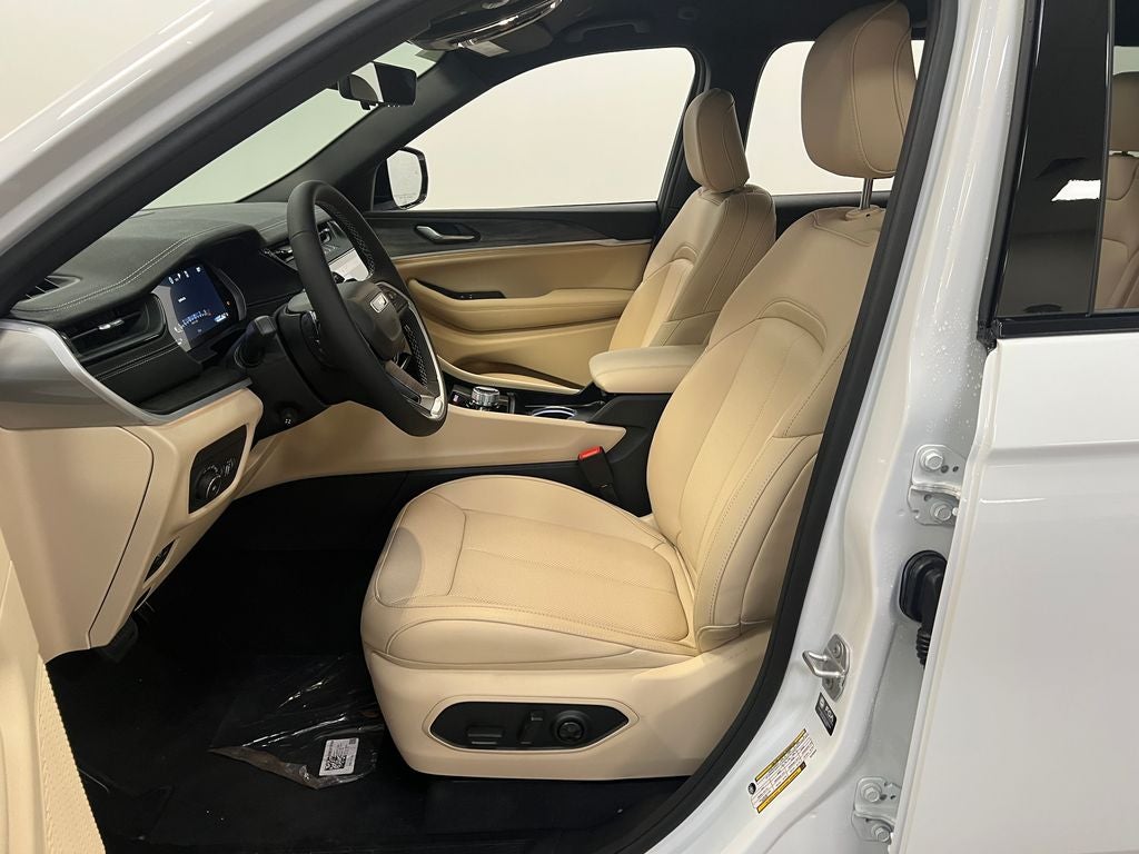 2027 Jeep Grand Cherokee Limited