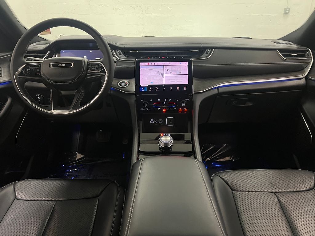 2023 Jeep Grand Cherokee L Overland 4x2