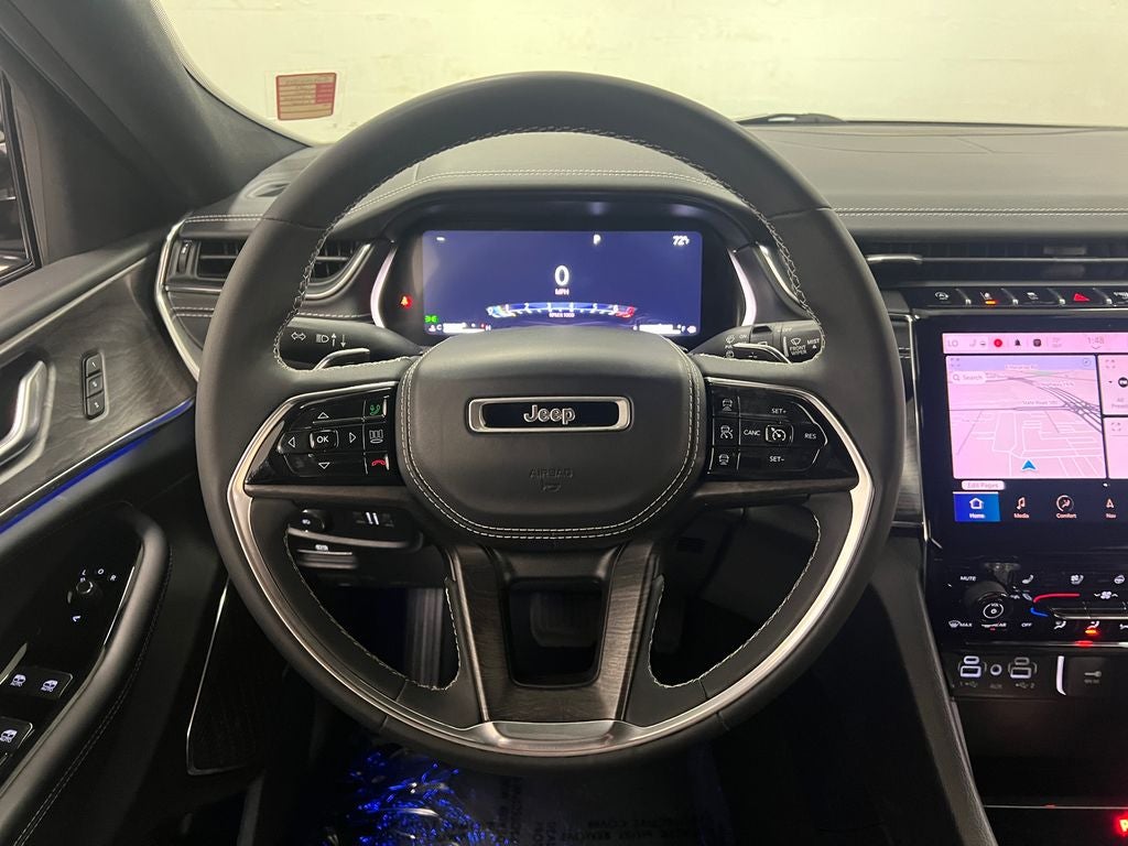 2023 Jeep Grand Cherokee L Overland 4x2