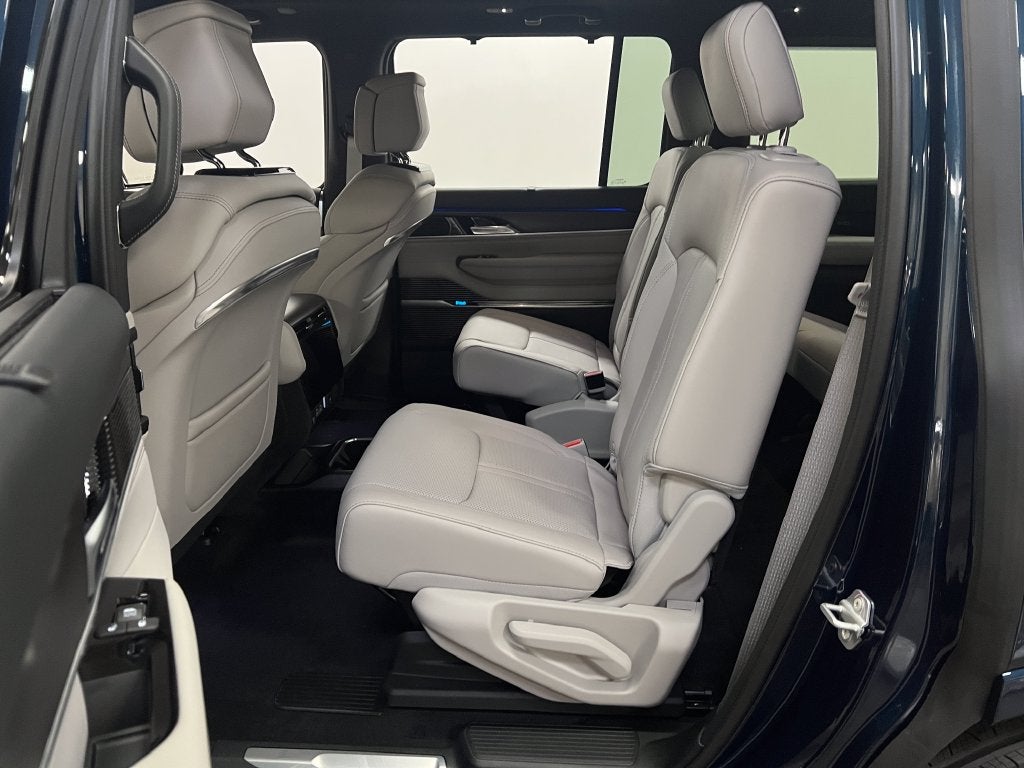 2026 Jeep Grand Wagoneer GRAND WAGONEER SUMMIT OBSIDIAN 4X4