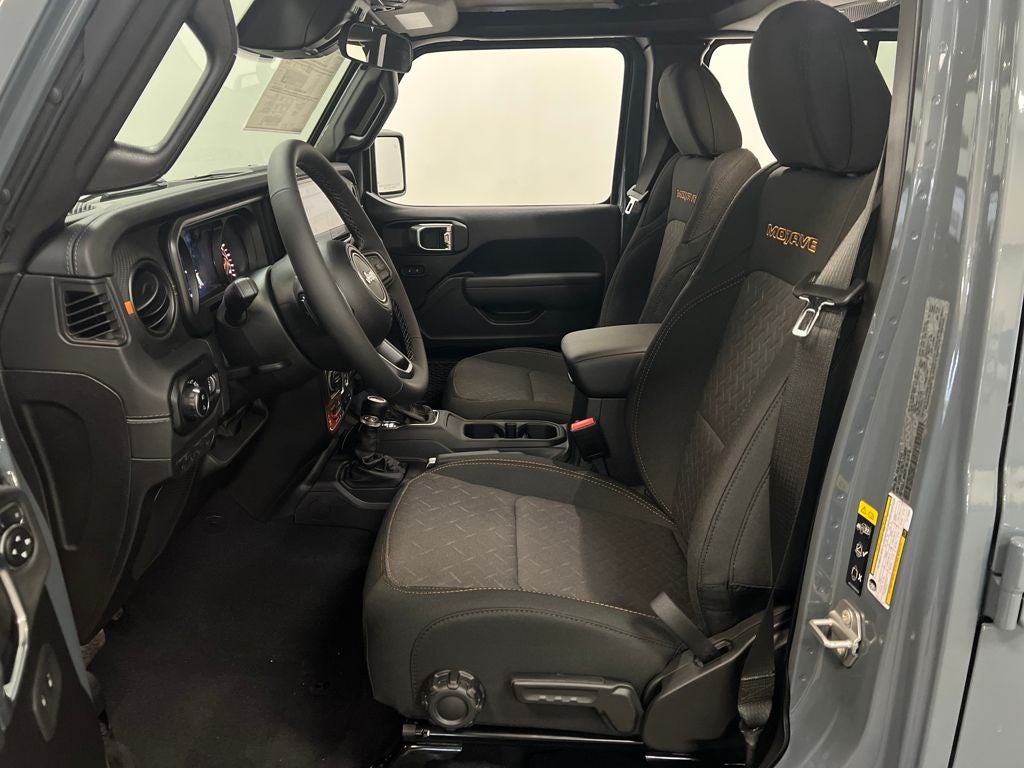 2026 Jeep Gladiator GLADIATOR MOJAVE 4X4