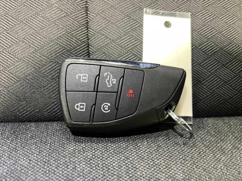 2025 Chevrolet Silverado 1500 2WD Crew Cab Short Bed Custom