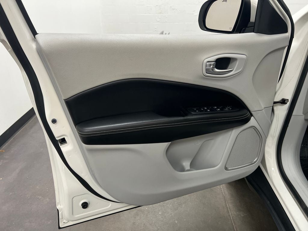 2021 Jeep Compass Latitude FWD