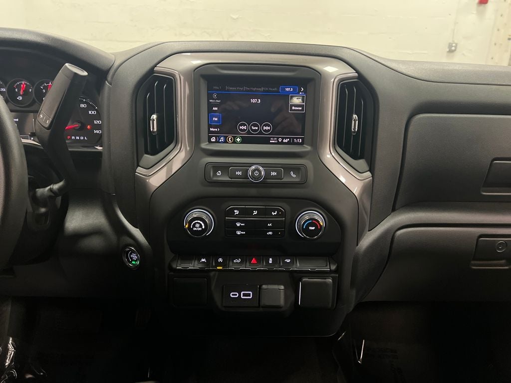2025 Chevrolet Silverado 1500 Custom