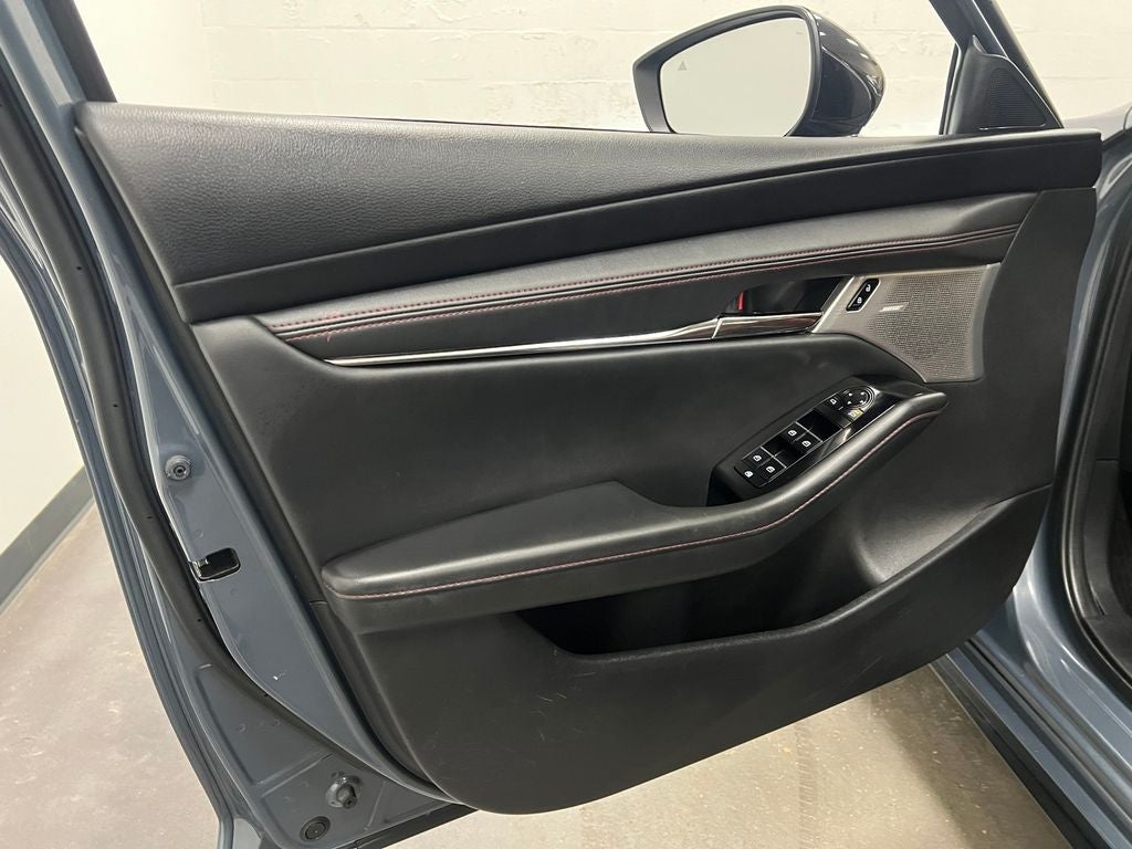 2023 Mazda Mazda3 2.5 S Carbon Edition