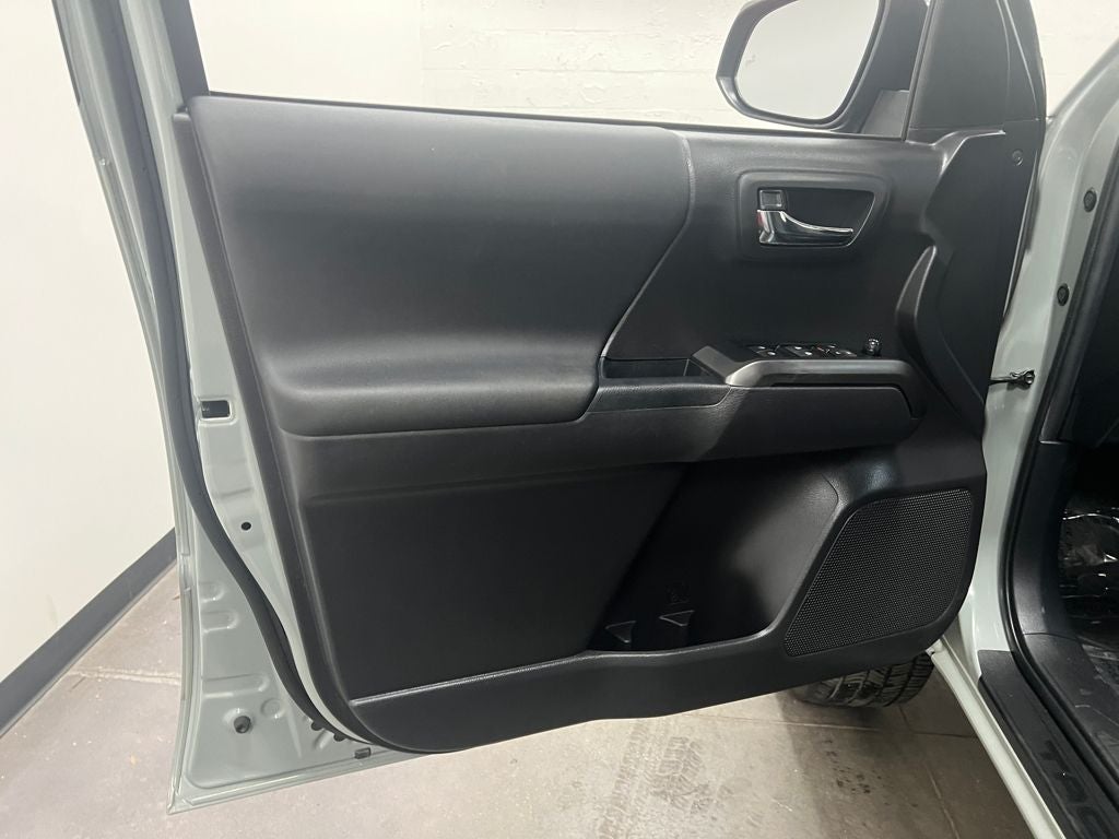 2022 Toyota Tacoma TRD Off-Road V6