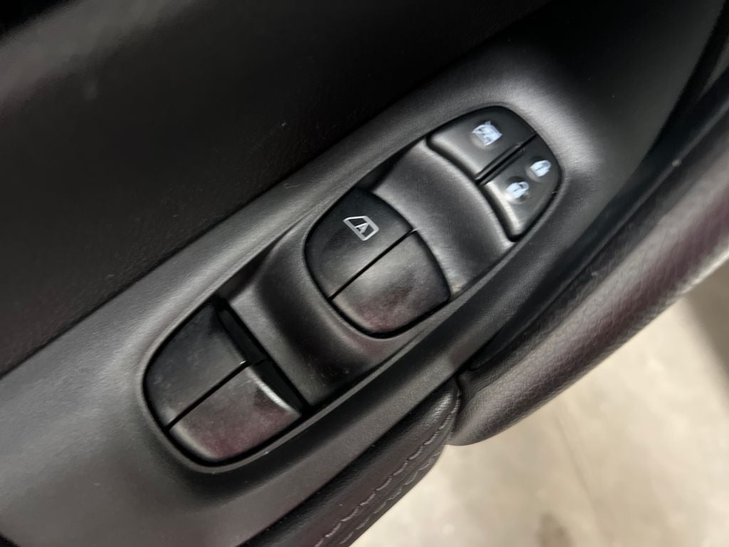 2017 Nissan Rogue Sport SV